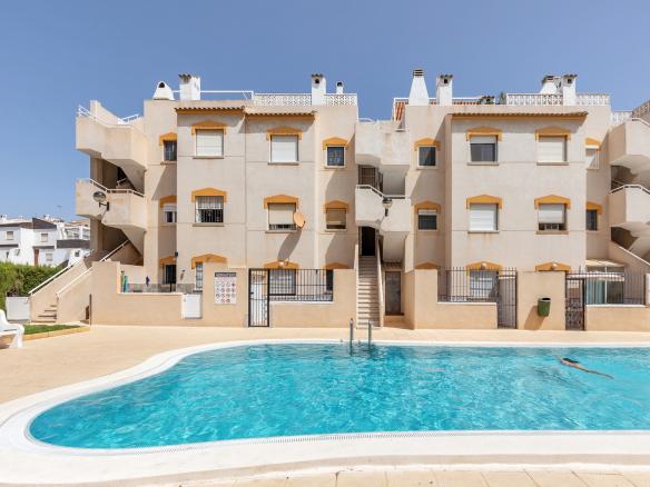 Apartment with 2 bedrooms and 1 bathroom in Torrevieja | Ref: 4228RV