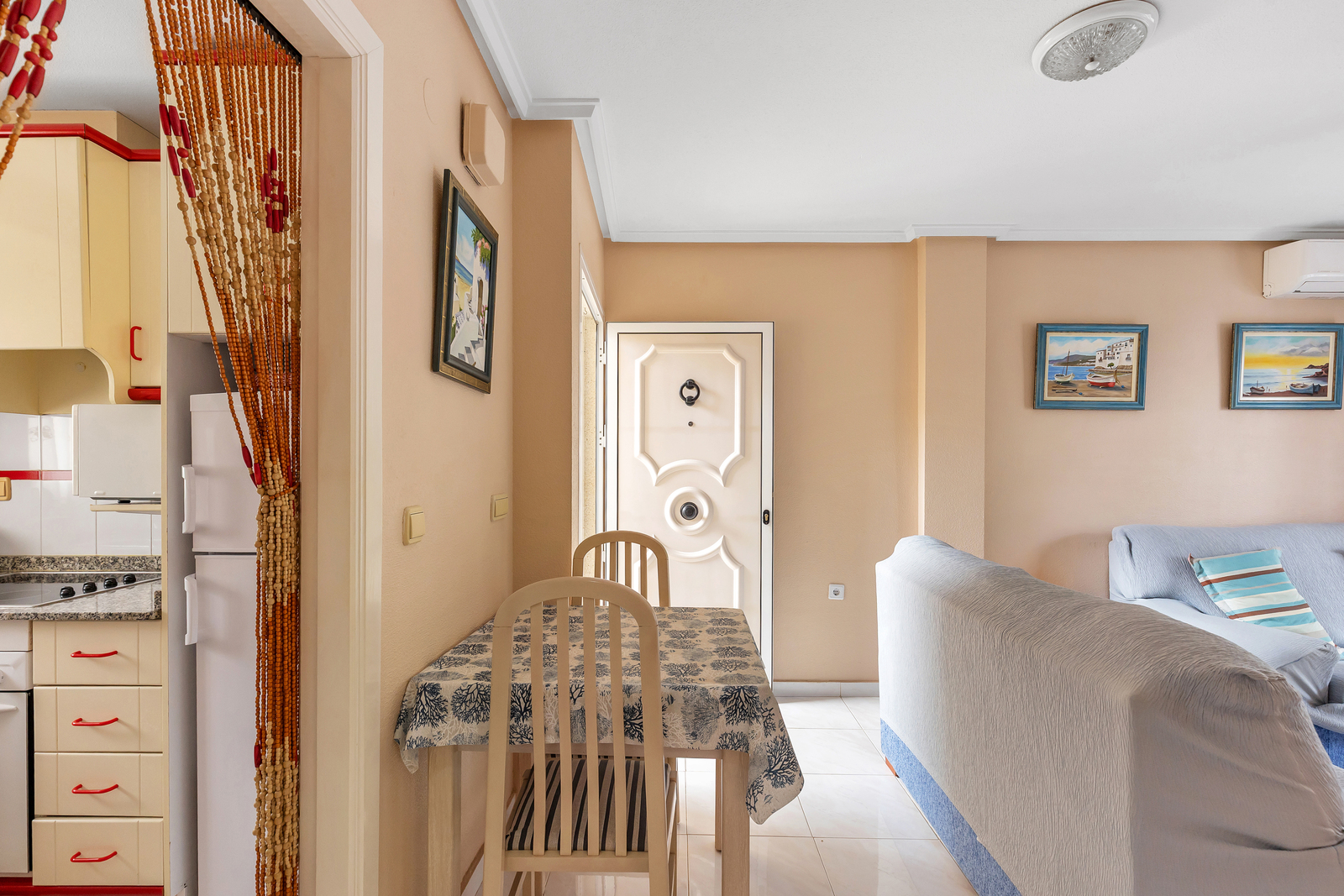 Apartment with 2 bedrooms and 1 bathroom in Torrevieja | Ref: 4228RV