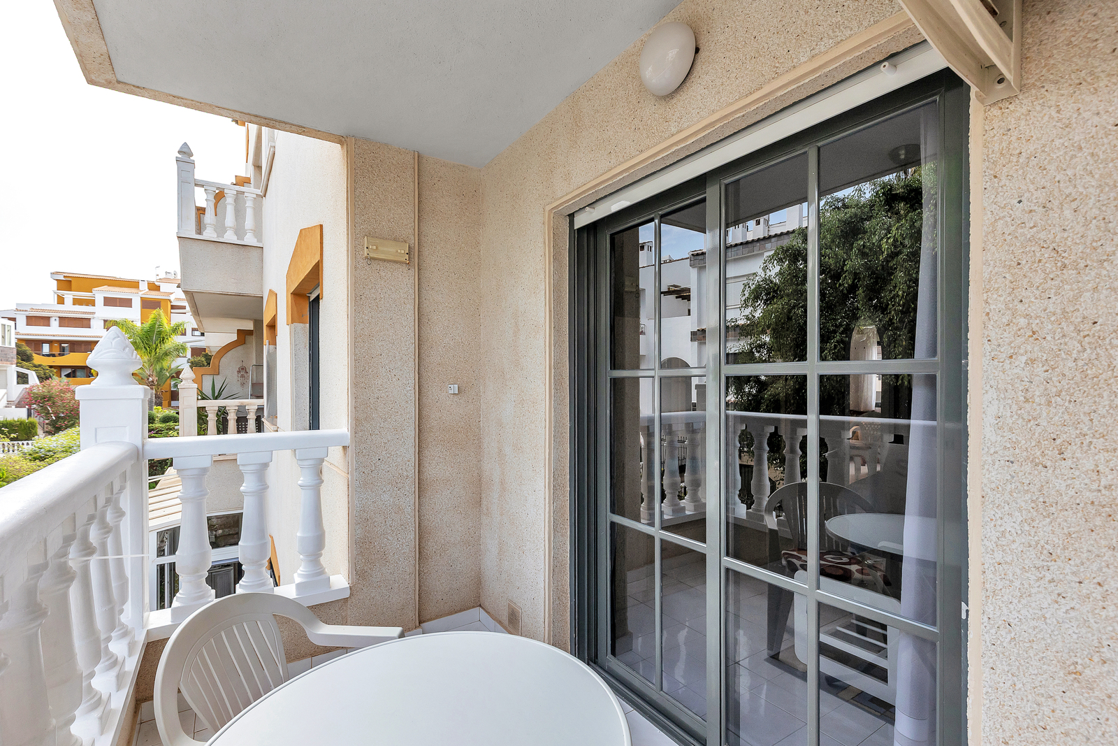 Apartment with 2 bedrooms and 1 bathroom in Torrevieja | Ref: 4228RV